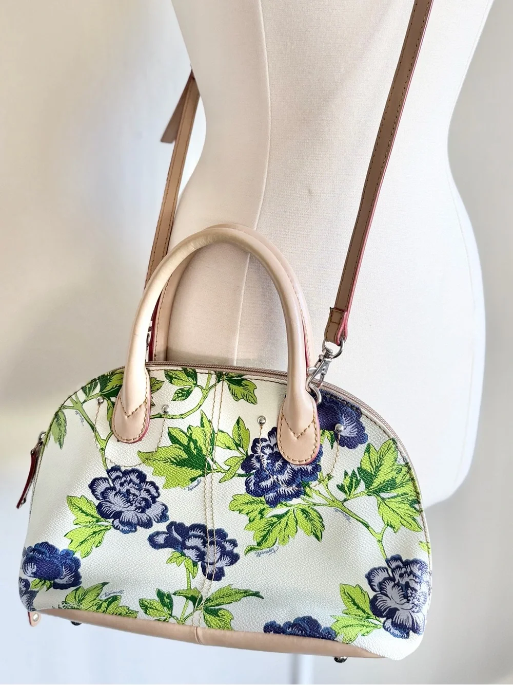 Tignanello chic white